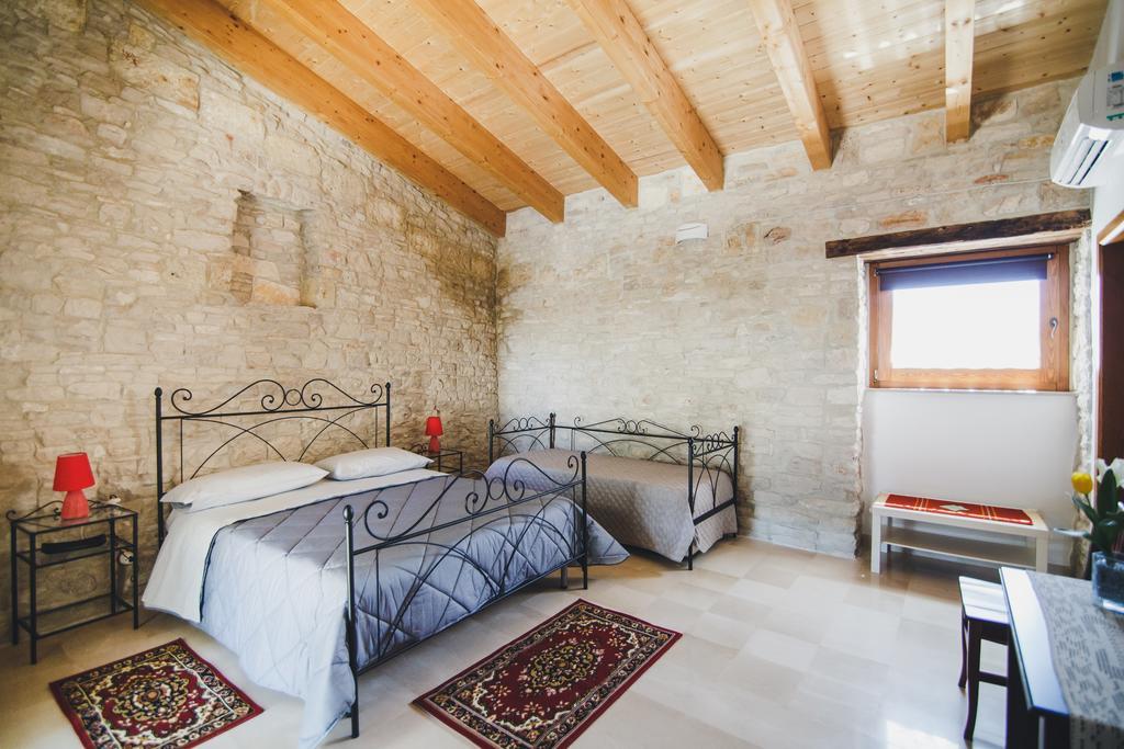 Ai Pilieri Di Bagnoli Villa Castel Del Monte  Luaran gambar
