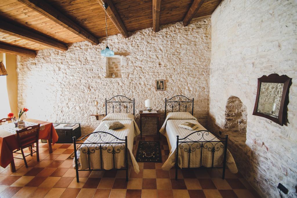 Ai Pilieri Di Bagnoli Villa Castel Del Monte  Luaran gambar
